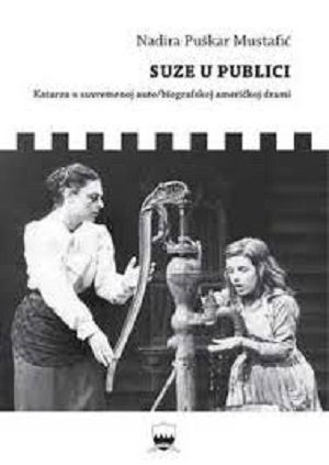Suze u publici